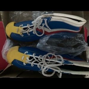 Vintage roller skates women’s size 9- used